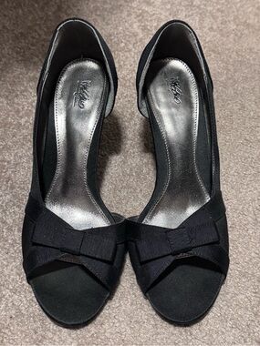 Mossimo Supply Co. Black Open-Toe Bow Heels
